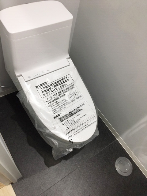 日本橋馬喰町の賃貸店舗ーリノベーション｜トイレ個室／消毒済み