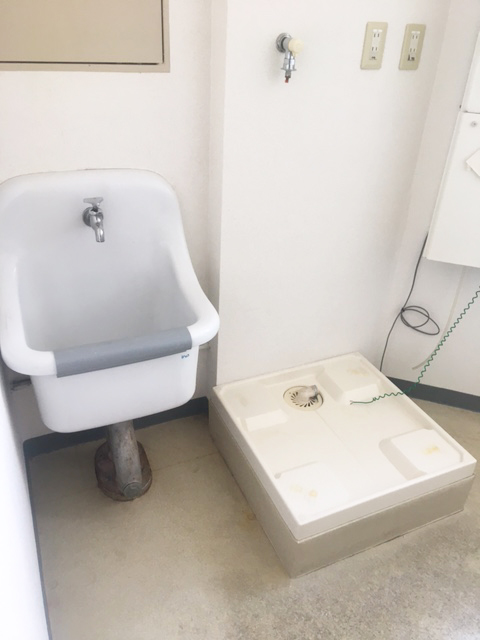 新宿の賃貸オフィスー内装リフォーム｜洗面所