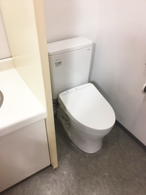 赤坂の賃貸オフィスー原状回復工事｜トイレ1
