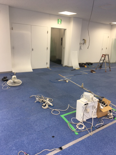 赤坂の賃貸オフィスー原状回復工事中｜室内2