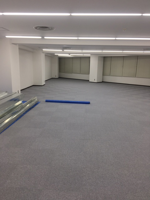 西新宿の賃貸オフィスー内装工事前｜室内2